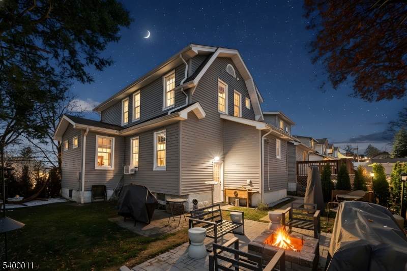 71 Spring St - Photo 1