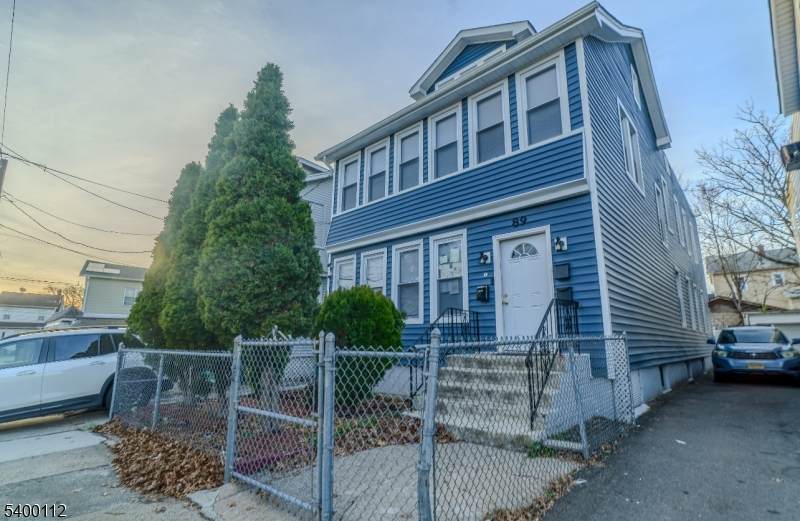 89 Sheridan St - Photo 1