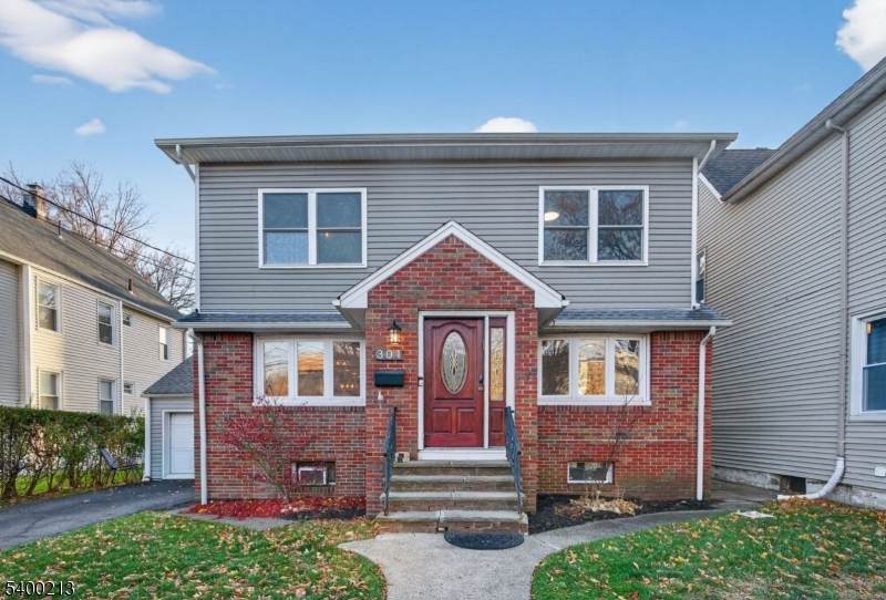 301 South Pkwy - Photo 1