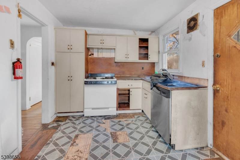 141 Lenox Ave - Photo 1