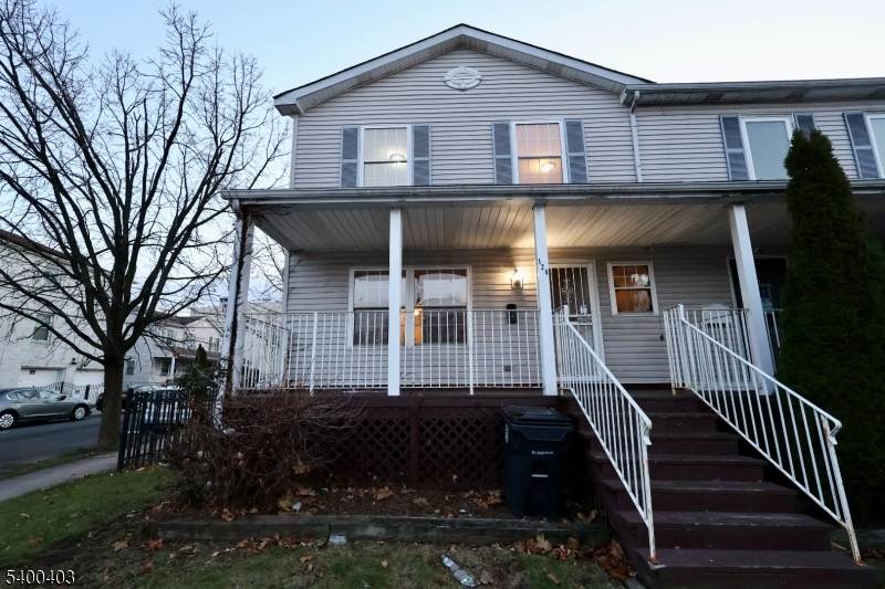 124 Dickerson St - Photo 1