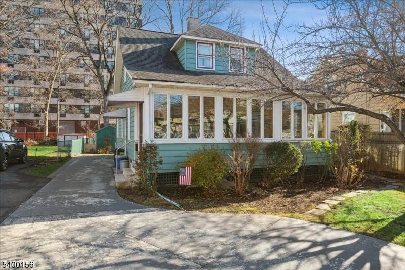 20 Camman Pl - Photo 1