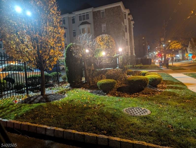 104 E Elizabeth Ave - Photo 1