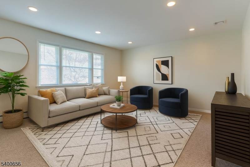 15 Sanford St - Photo 1