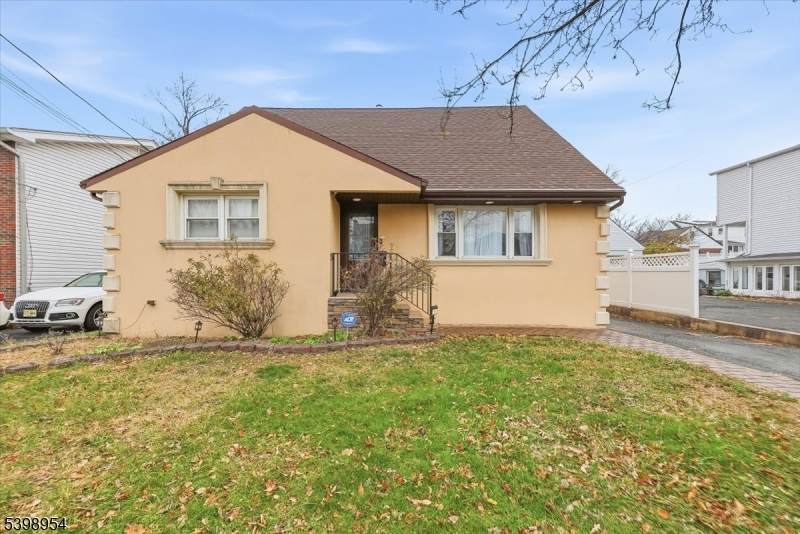 67 Norwood Ave - Photo 1