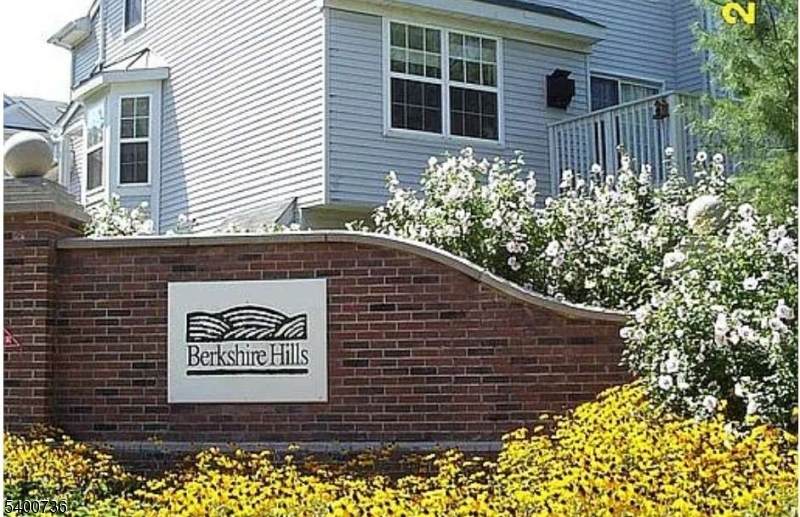 115 Sheffield Ct - Photo 1