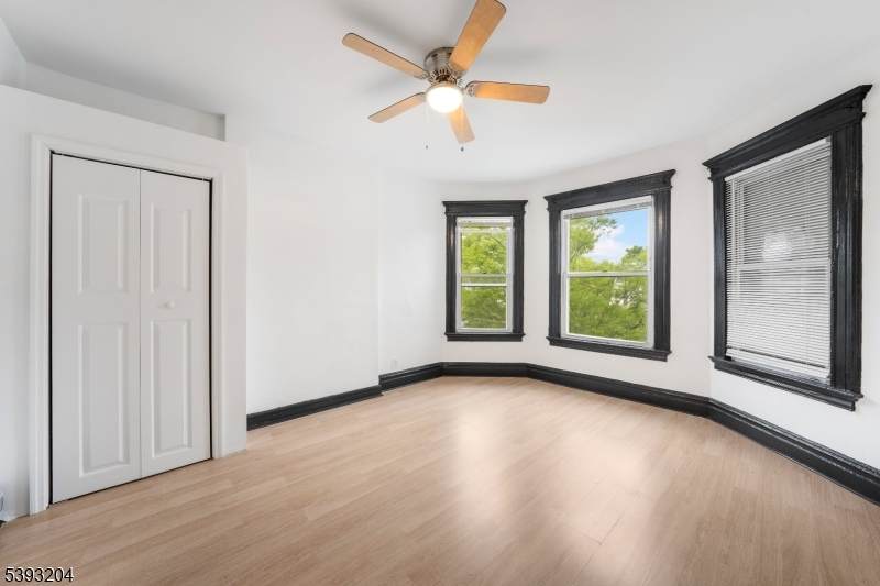 209 N 11Th St - Photo 1