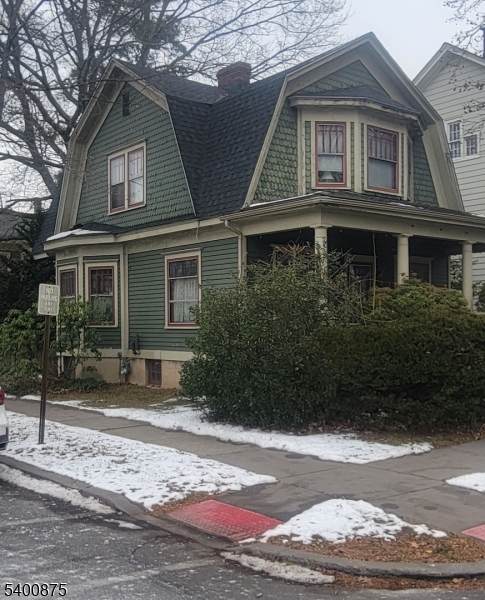 201 Hardwick St - Photo 1