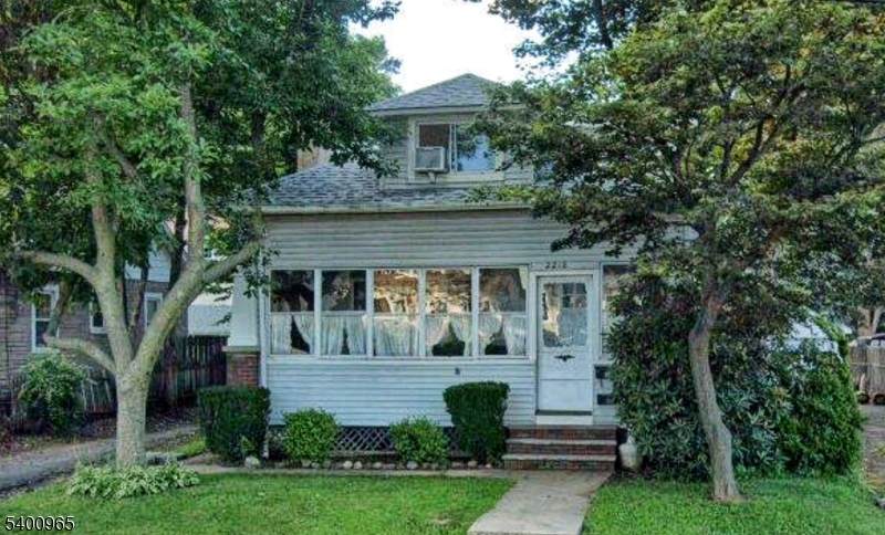 2218 Church St - Photo 1