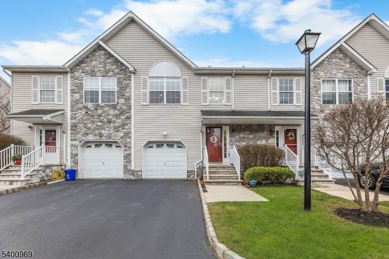 7 Edith Pl - Photo 1