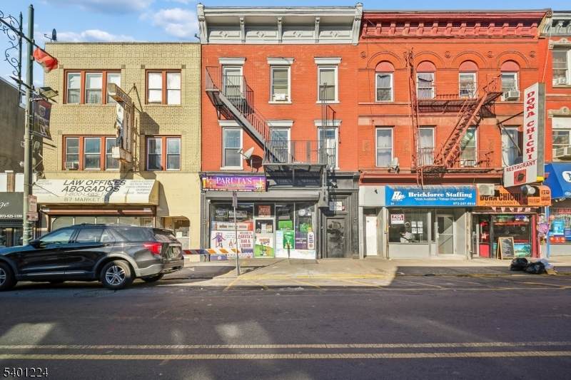 89 Market St - Photo 1