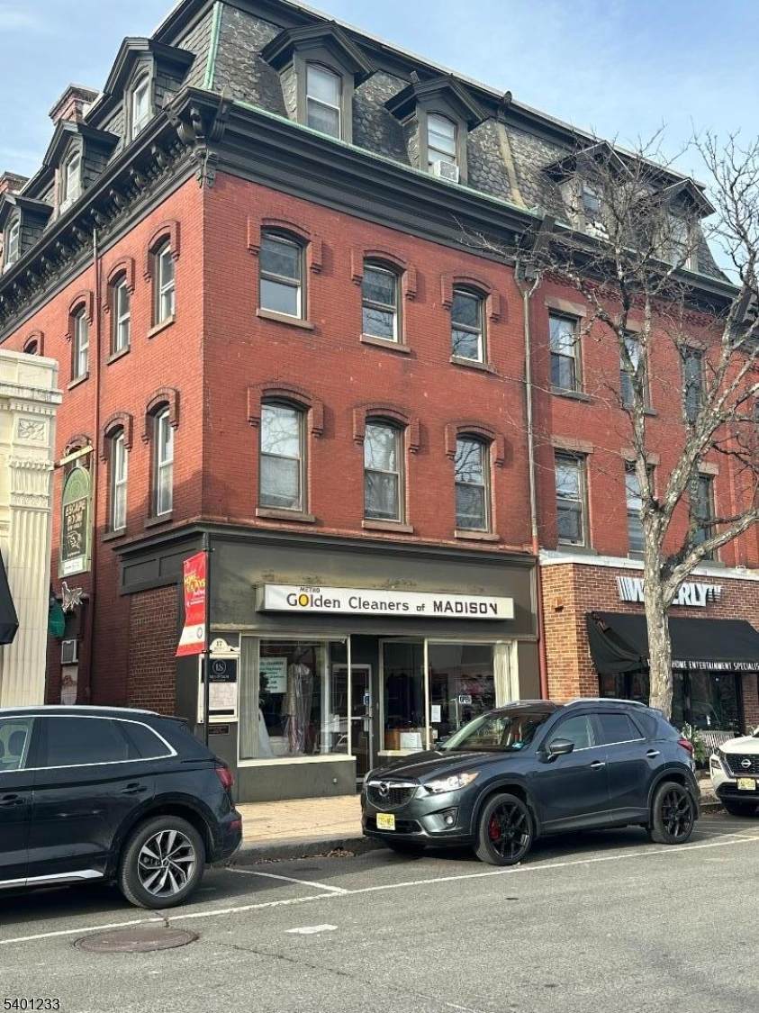 17 Waverly Pl - Photo 1