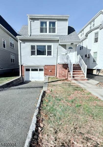 48 Broughton Ave - Photo 1