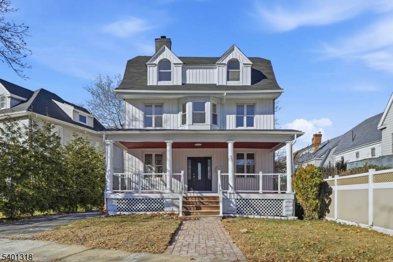 33 Midland Ave - Photo 1