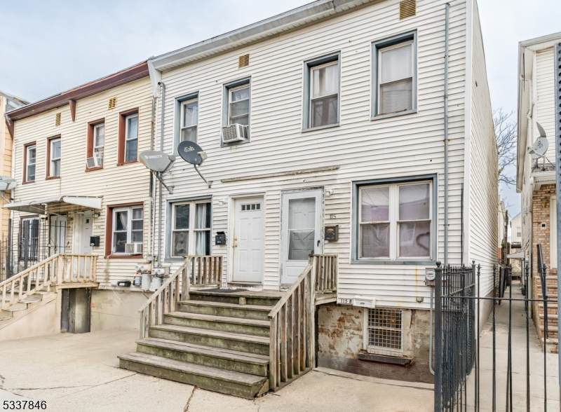 117 Highland Ave - Photo 1