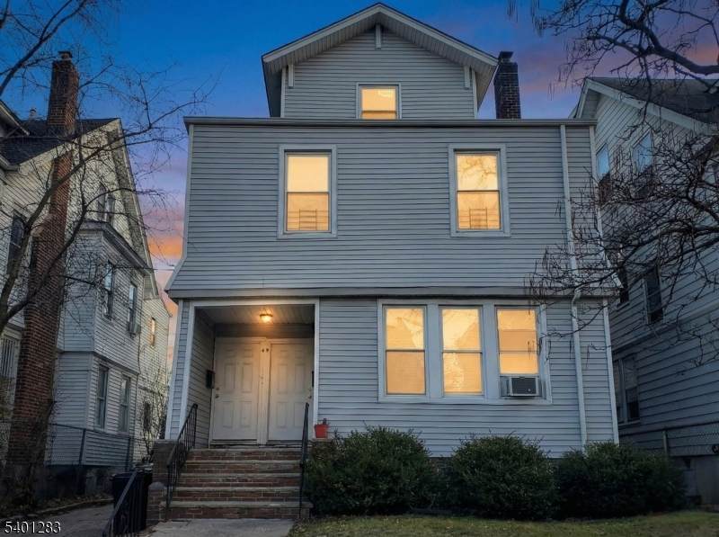 64 Schuyler Ave - Photo 1