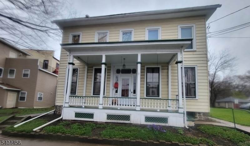 107 Greenwich St - Photo 1