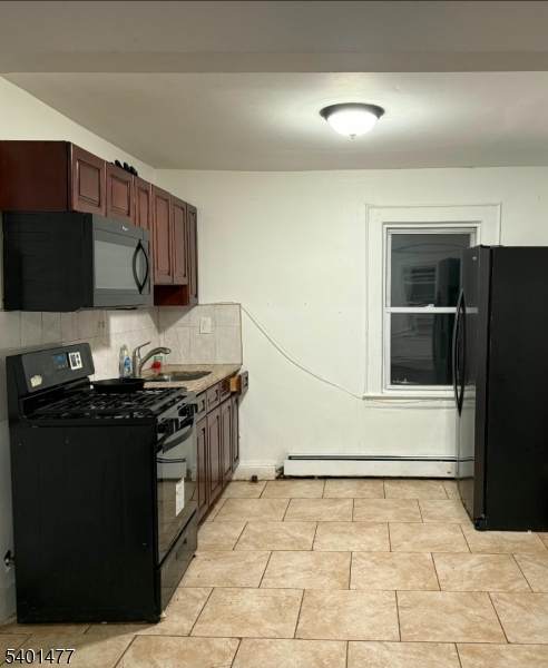 119 Lyons Ave - Photo 1