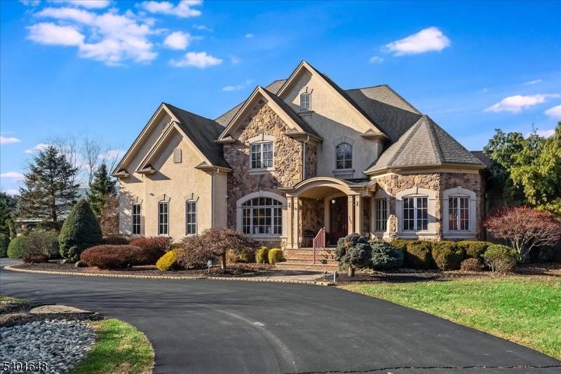 240 Oak Grove Rd - Photo 1