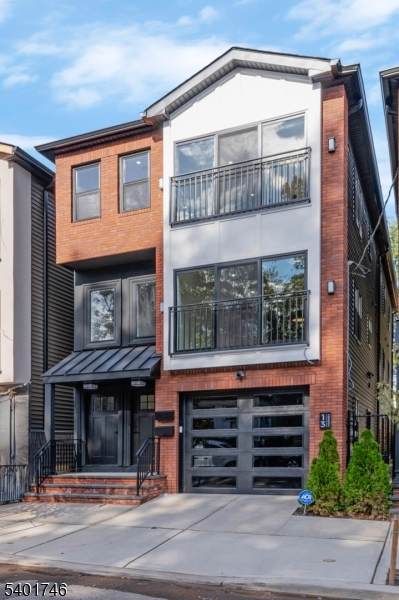 11 Voorhees St - Photo 1