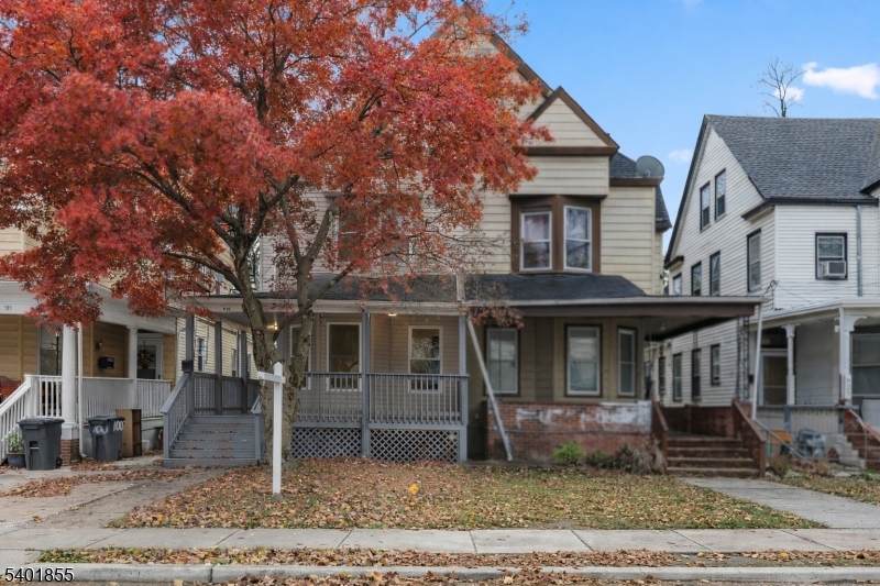 921 Carteret Ave - Photo 1