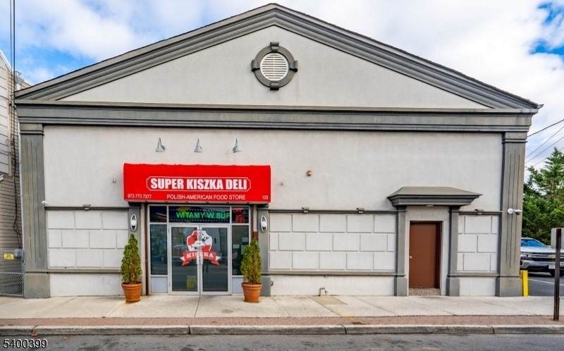 125 Wallington Ave - Photo 1