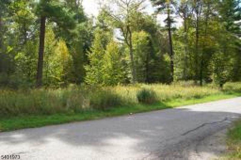 637 Sleepy Hollow Rd - Photo 1