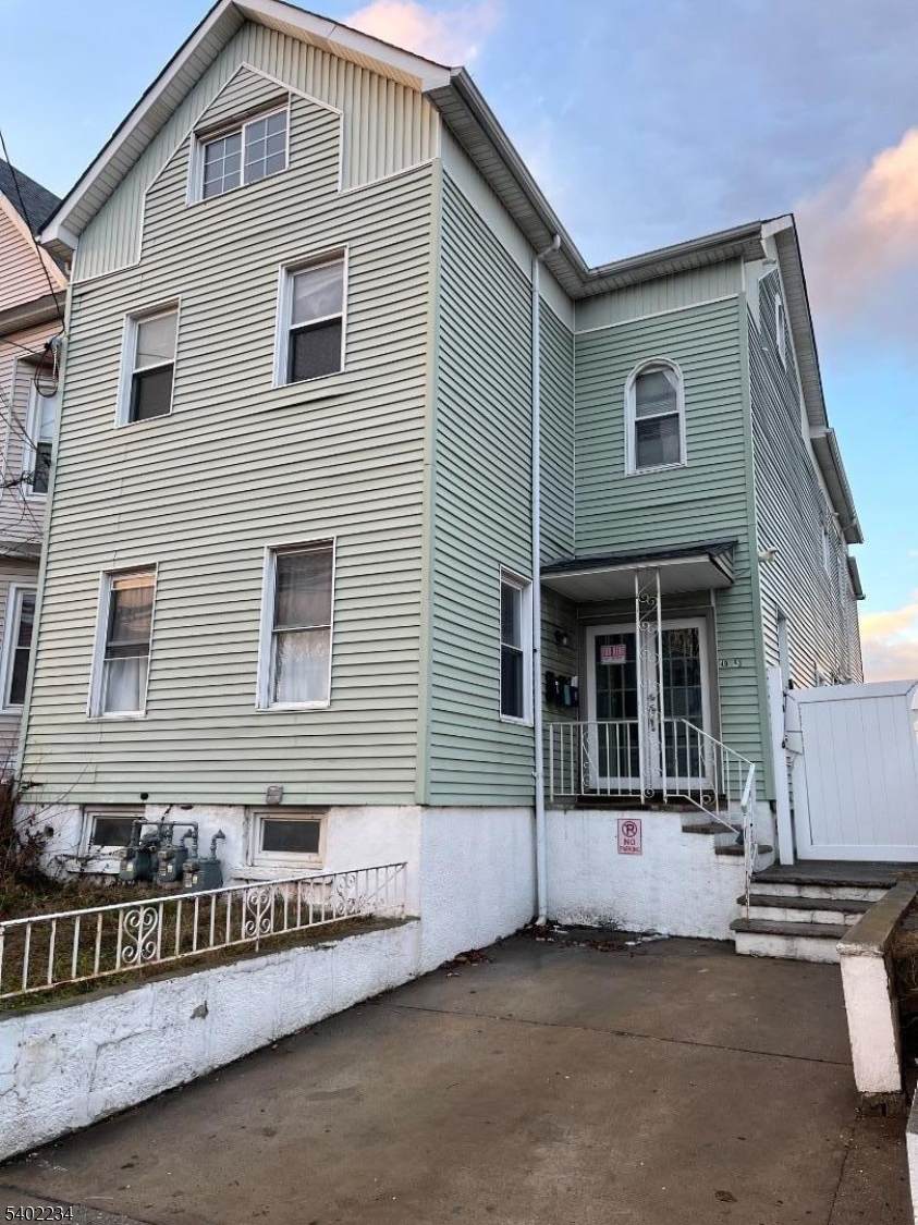 49 Orchard St - Photo 1