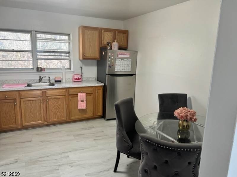 29 Paterson Ave - Photo 1