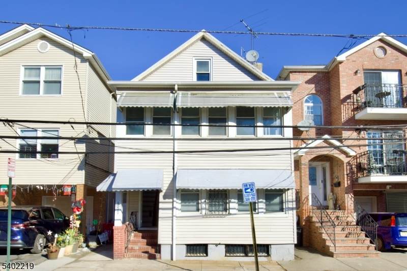 859 Lafayette St - Photo 1