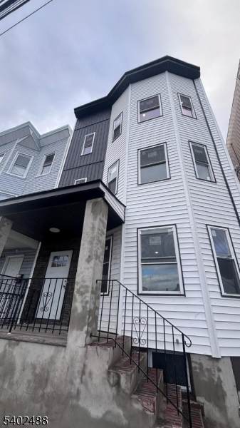 788 E 18Th St - Photo 1