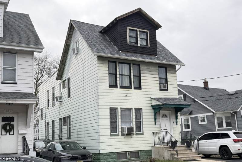 132 Brookwood St - Photo 1