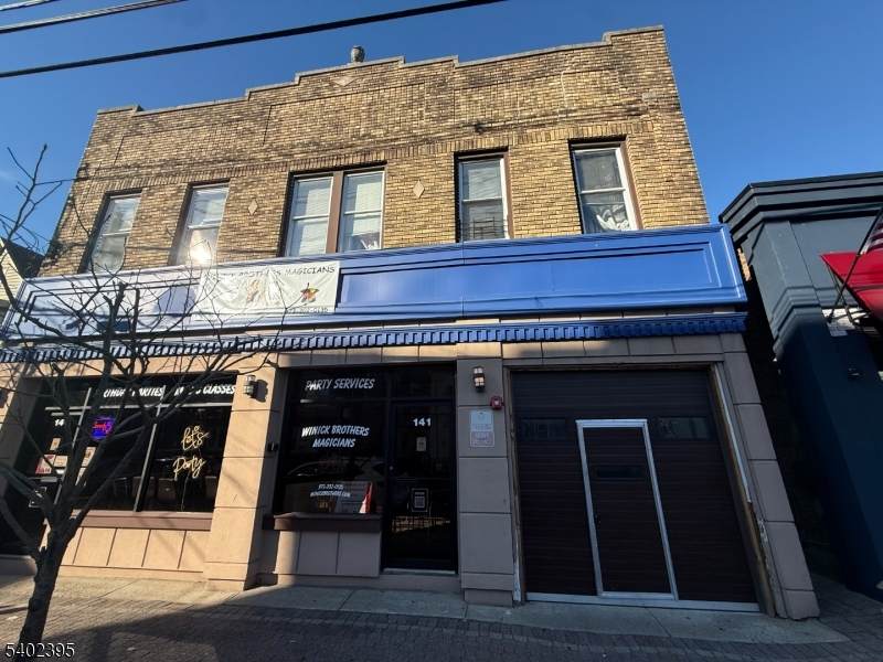 141 Franklin Ave - Photo 1