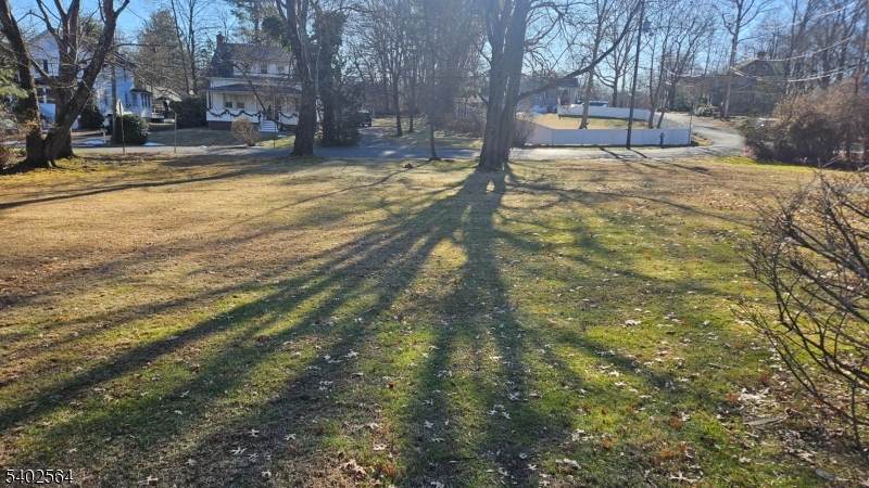 8 Castle Pl - Photo 1