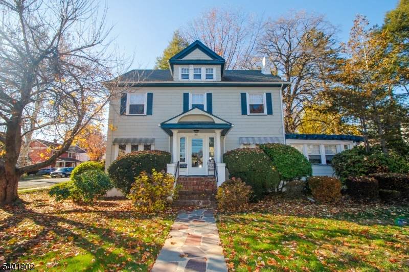 301 3Rd St - Photo 1