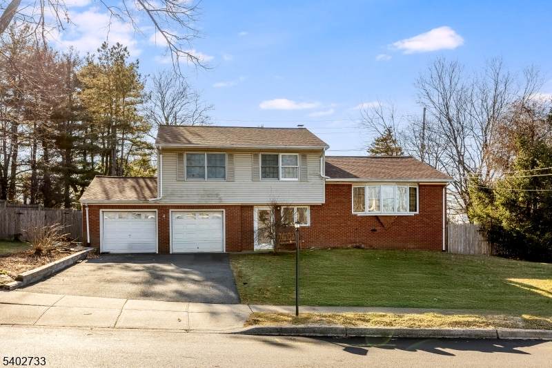 18 Stanford Pl - Photo 1