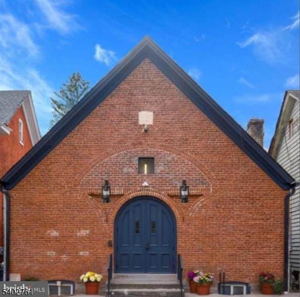 247 N Main St - Photo 1