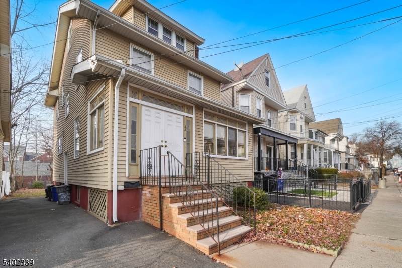 33 Becker Ter - Photo 1