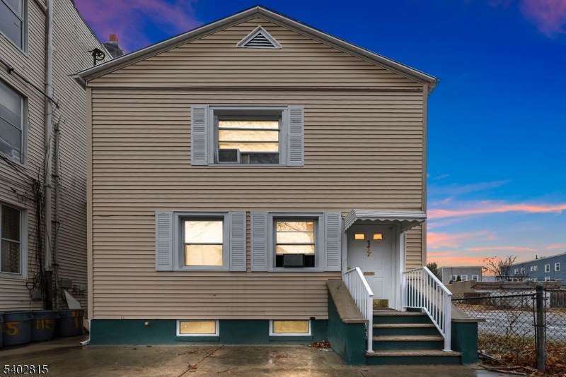 117 10Th St - Photo 1