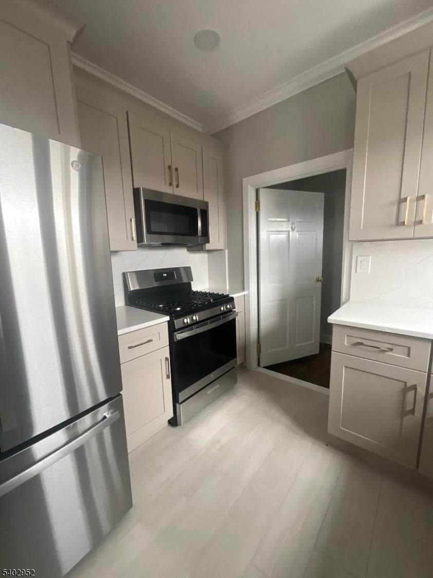 141 Linden St - Photo 1