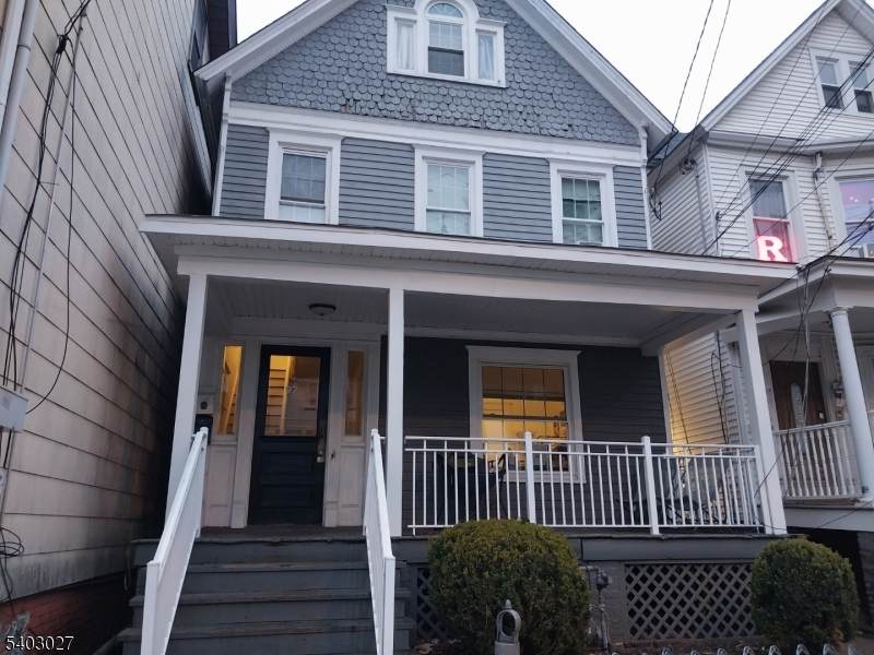 97 Easton Ave - Photo 1