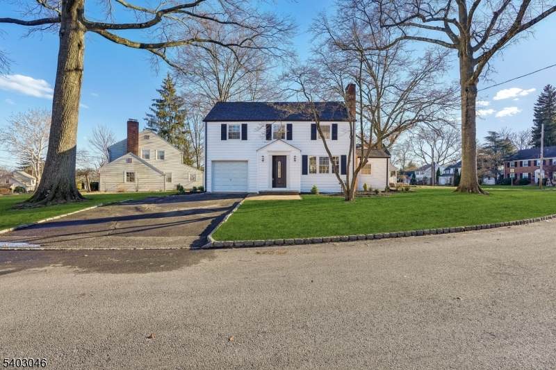 33 Springbrook Rd - Photo 1