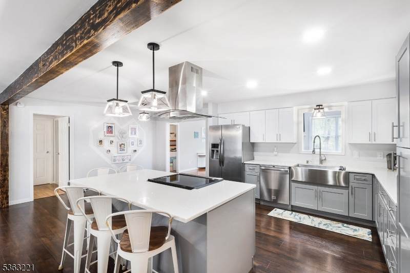 4 Grove St - Photo 1