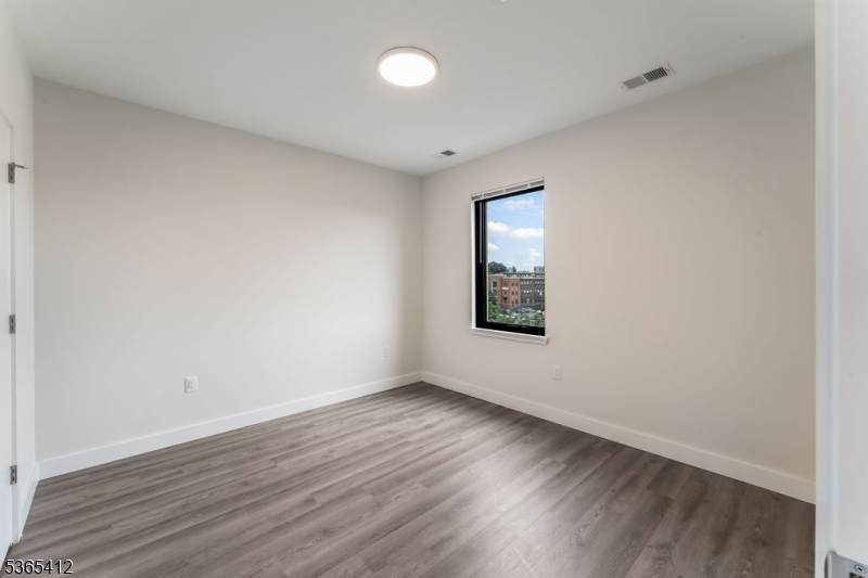 72 S Essex Ave - Photo 1