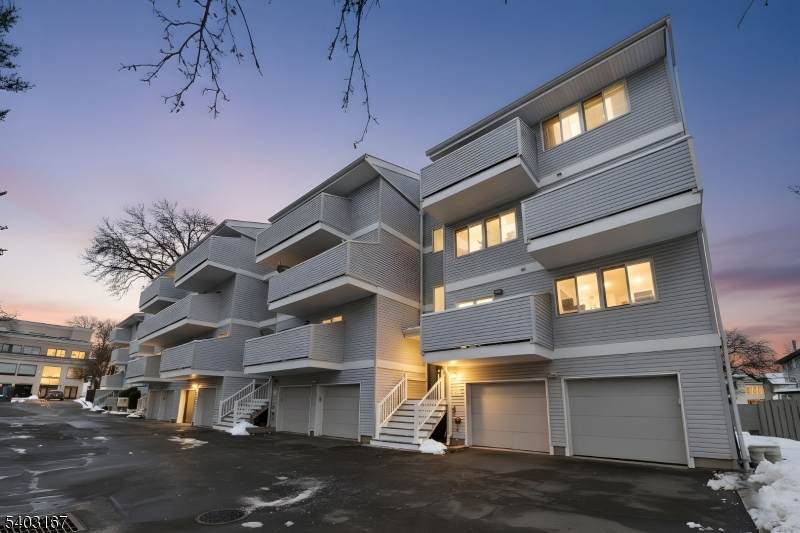 142 Main Ave - Photo 1