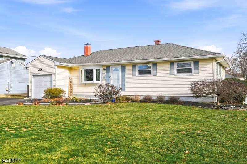 1038 Estates Blvd - Photo 1