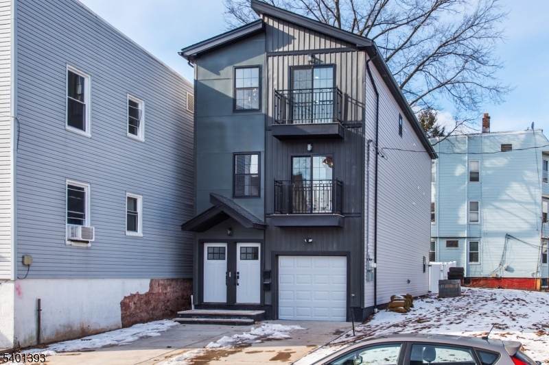 227 21St St - Photo 1