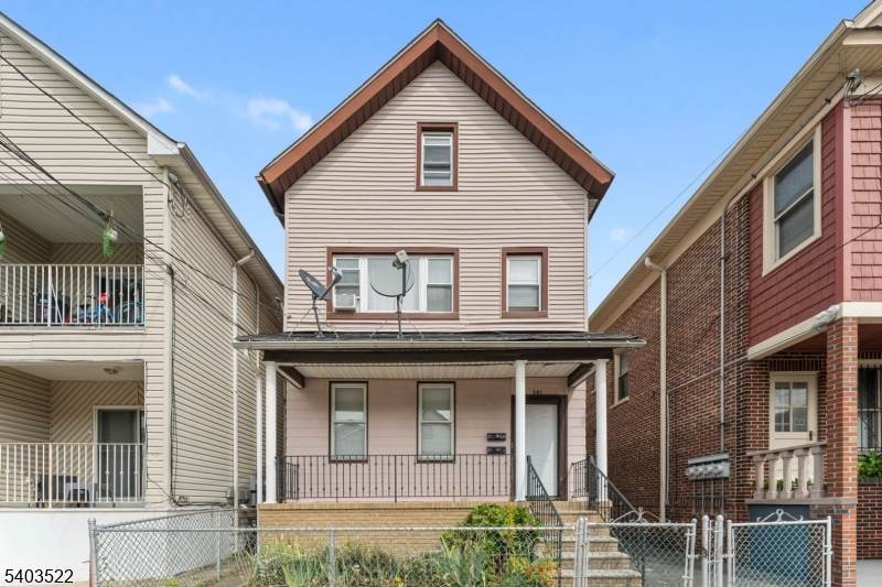 241 Clark Pl - Photo 1