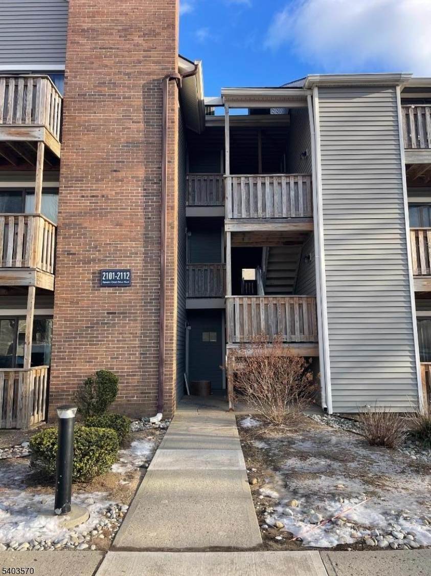 2107 Ravens Crest Dr - Photo 1