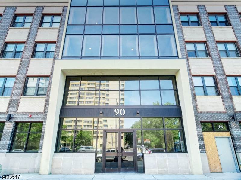 90 Clinton Ave - Photo 1